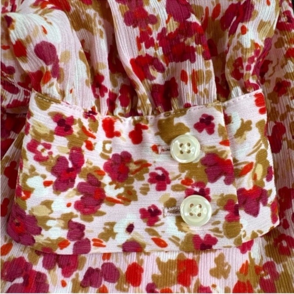 J. CREW Long Sleeve Floral Mini Dress w/Ruffle
Bottom, Keyhole Tie Neck, Size S. - Picture 4 of 8